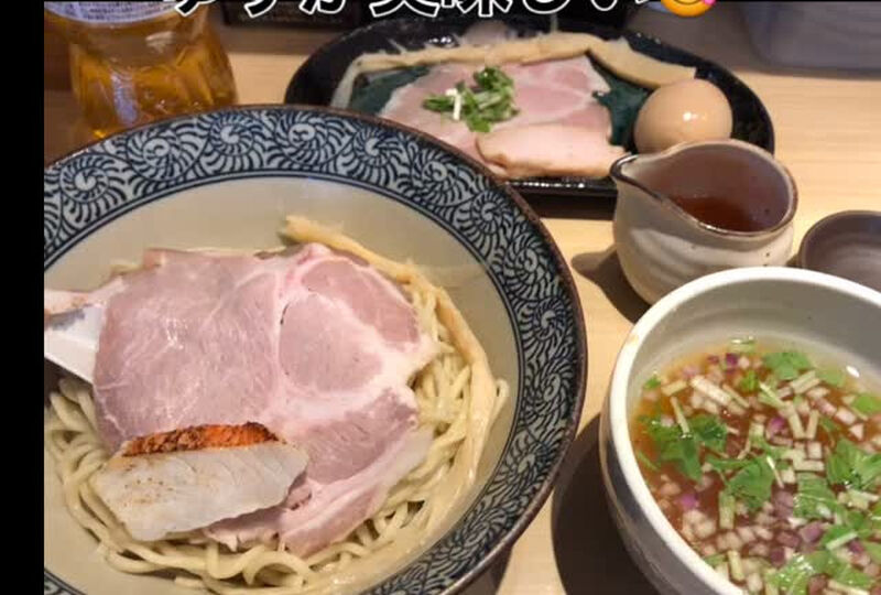動画サムネイル